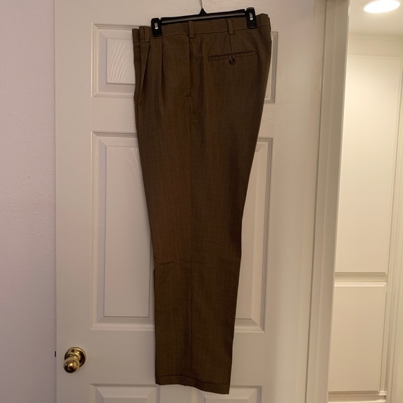 Dress pants - Picture 1 of 2